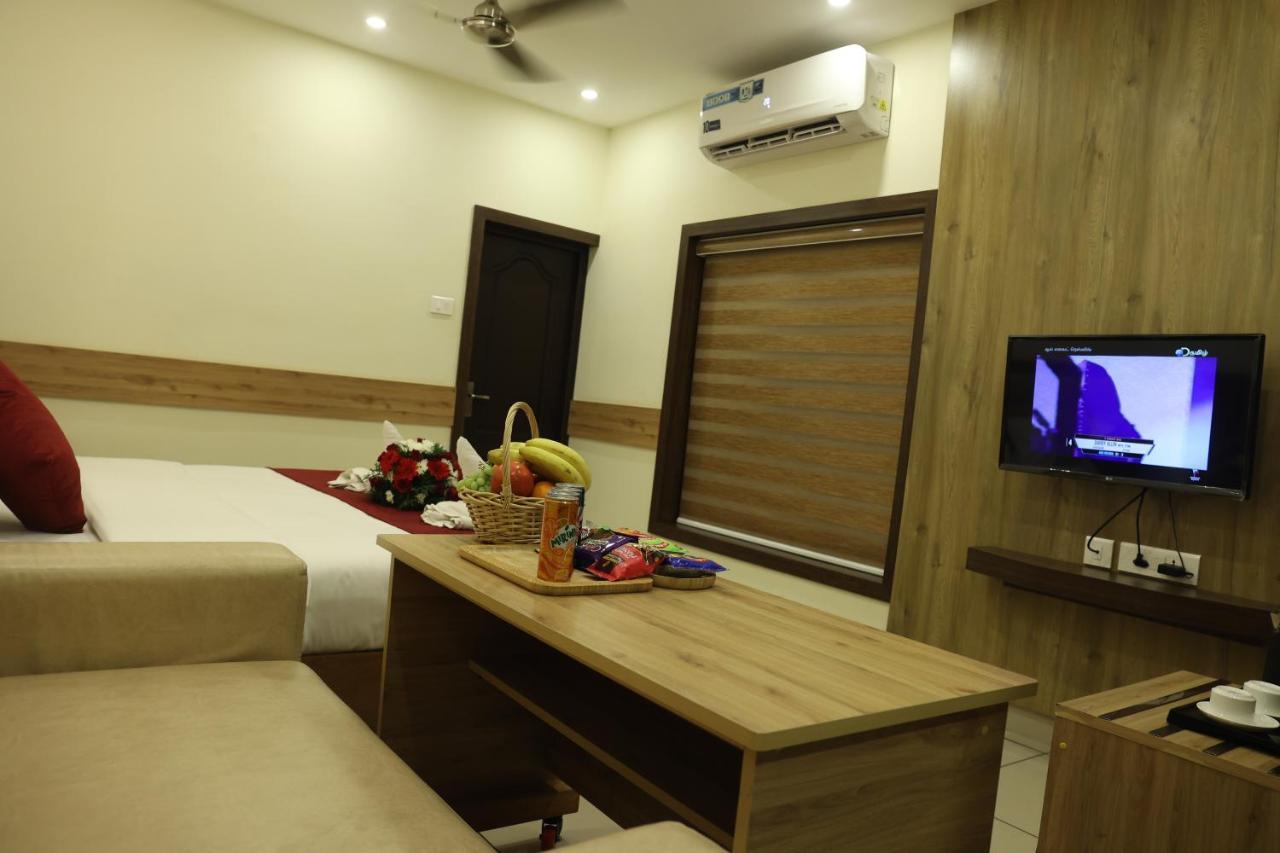 Balaji Regency Kanhangad Kannangad Exterior photo