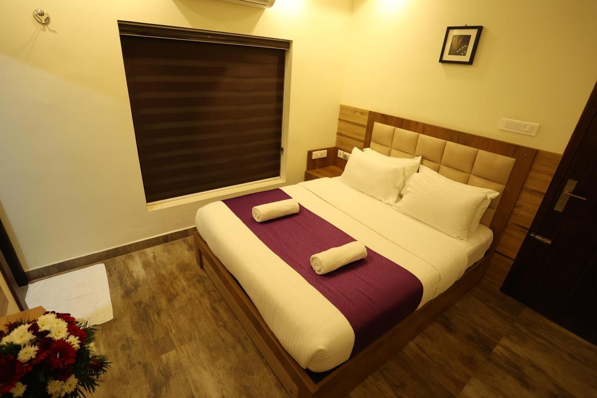 Balaji Regency Kanhangad Kannangad Exterior photo