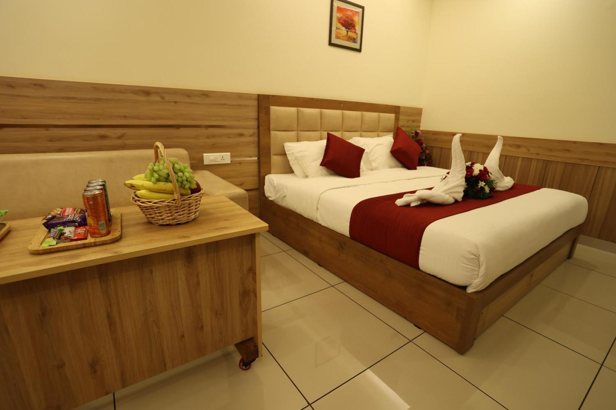 Balaji Regency Kanhangad Kannangad Exterior photo
